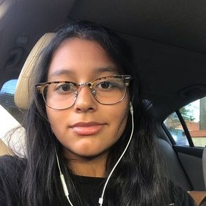 Meet your Posher, Damaris